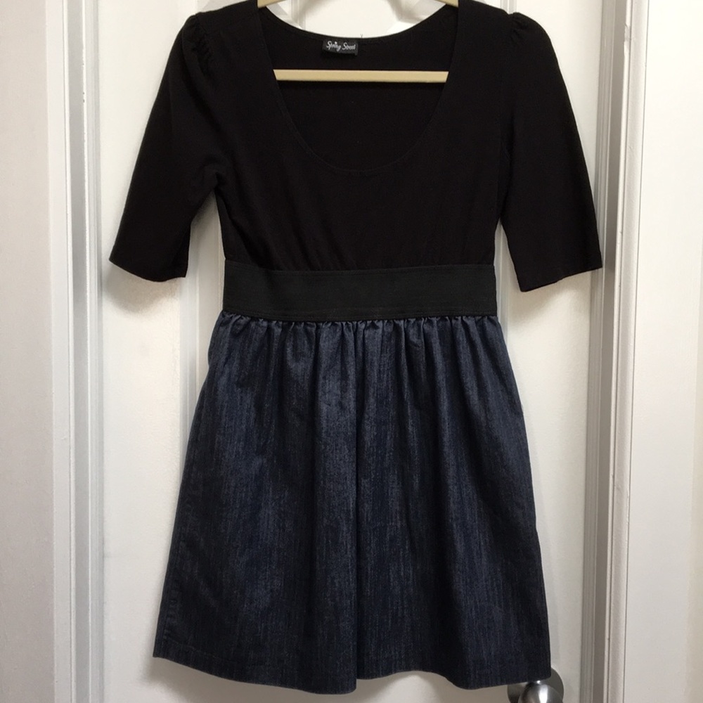 Now THIS is a cute and versatile dress nice to layer